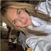 Laureata in economia. Disponibile per aiuto compiti e ripetizioni di matematica